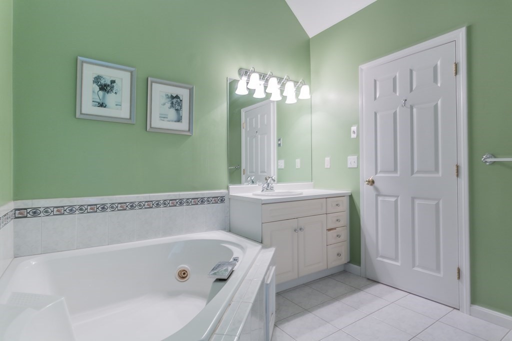 27 Wampanoag Road Raynham, MA 02767 - Photo 16 of 28 Gallery Image 16