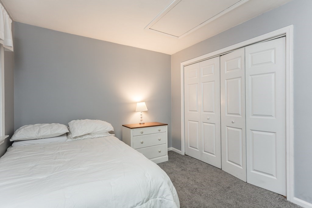 27 Wampanoag Road Raynham, MA 02767 - Photo 17 of 28 Gallery Image 17