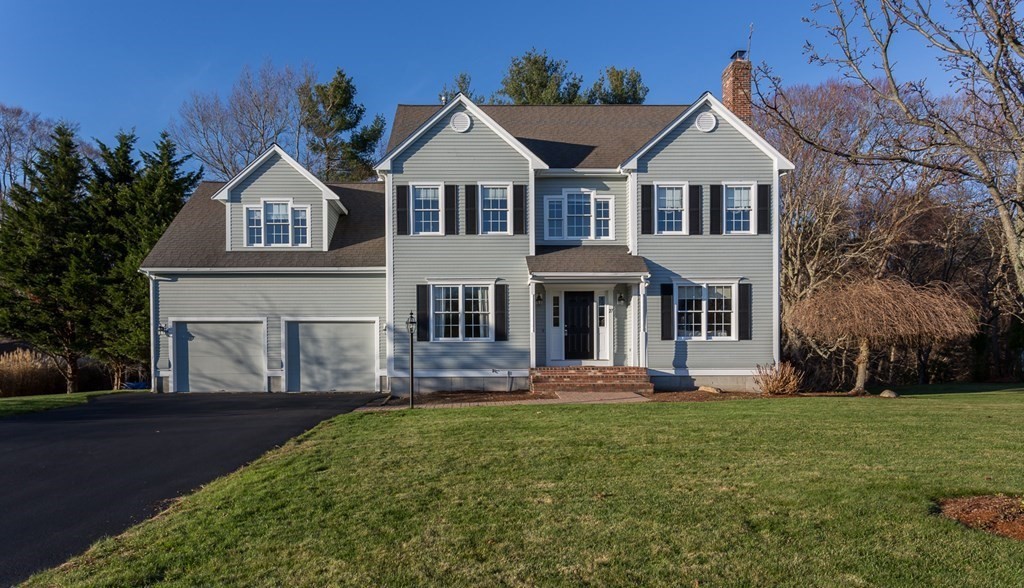 27 Wampanoag Road Raynham, MA 02767 - Photo 2 of 28 Gallery Image 2