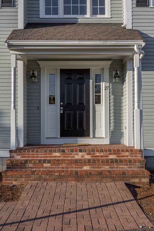 27 Wampanoag Road Raynham, MA 02767 - Photo 3 of 28 Gallery Image 3