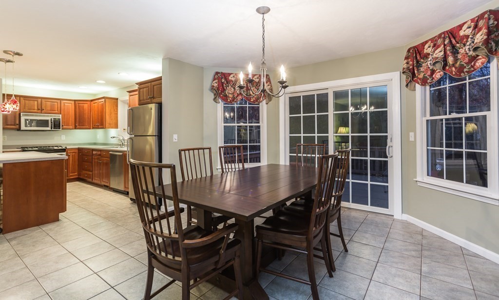 27 Wampanoag Road Raynham, MA 02767 - Photo 8 of 28 Gallery Image 8