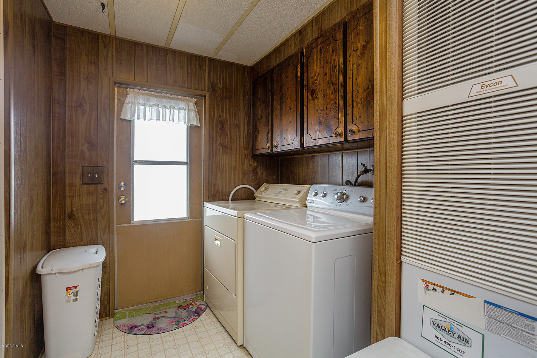 6480 Katherine Road, Unit 3 Simi Valley, CA 93063 - Photo 22 of 28 a utility room with dryer and washer