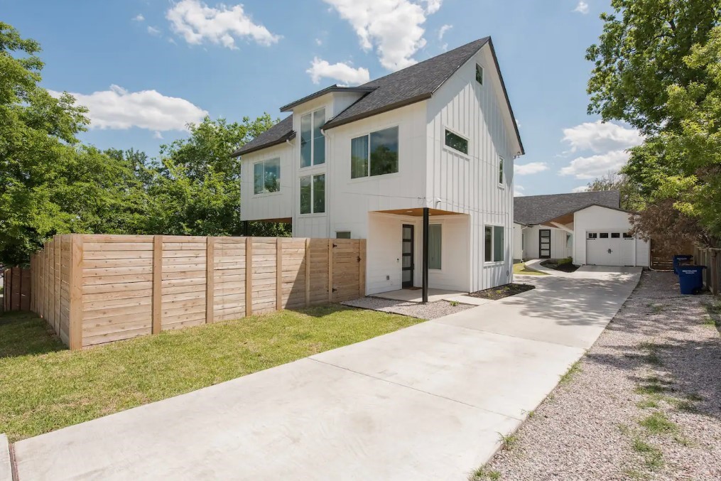 5003 Baker Street, Unit A Austin, TX 78721 - Photo 1 of 1 Gallery Image 1