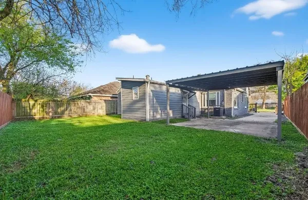 $2,350 | 4520 Sharon Street, Houston, TX 77020