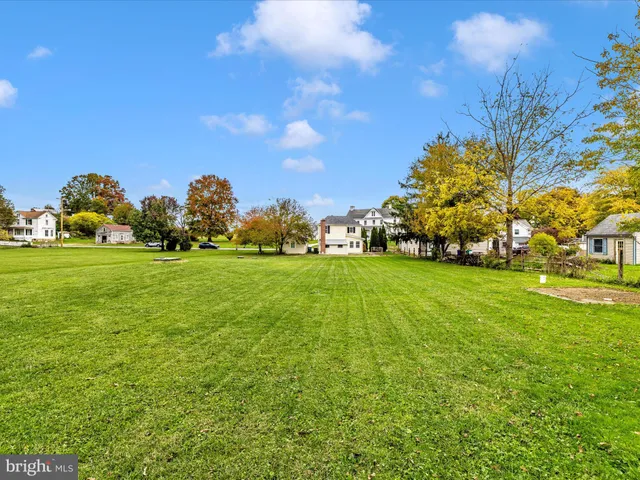 a view of yard with outdoor space