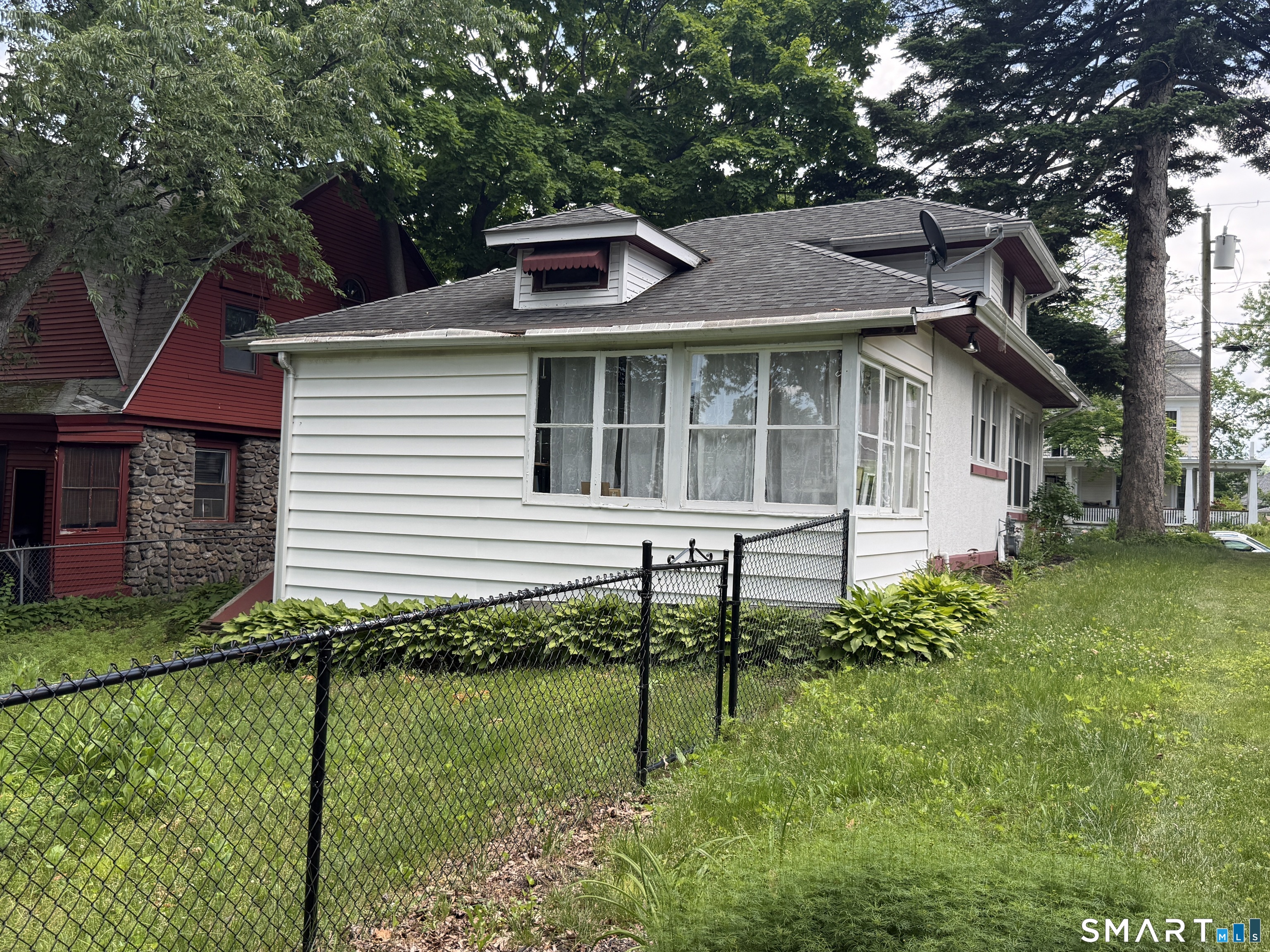 46 Windsor Street Waterbury, CT 06708 - Photo 28 of 30