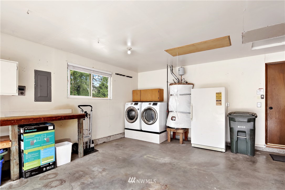 1064 West Laurel Road Ferndale, WA 98248 - Photo 22 of 39 a view of an empty room and workspace