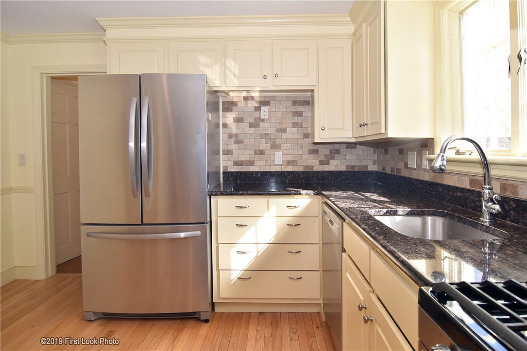 200 Ferry Road Bristol, RI 02809 - Photo 11 of 40 Gallery Image 11