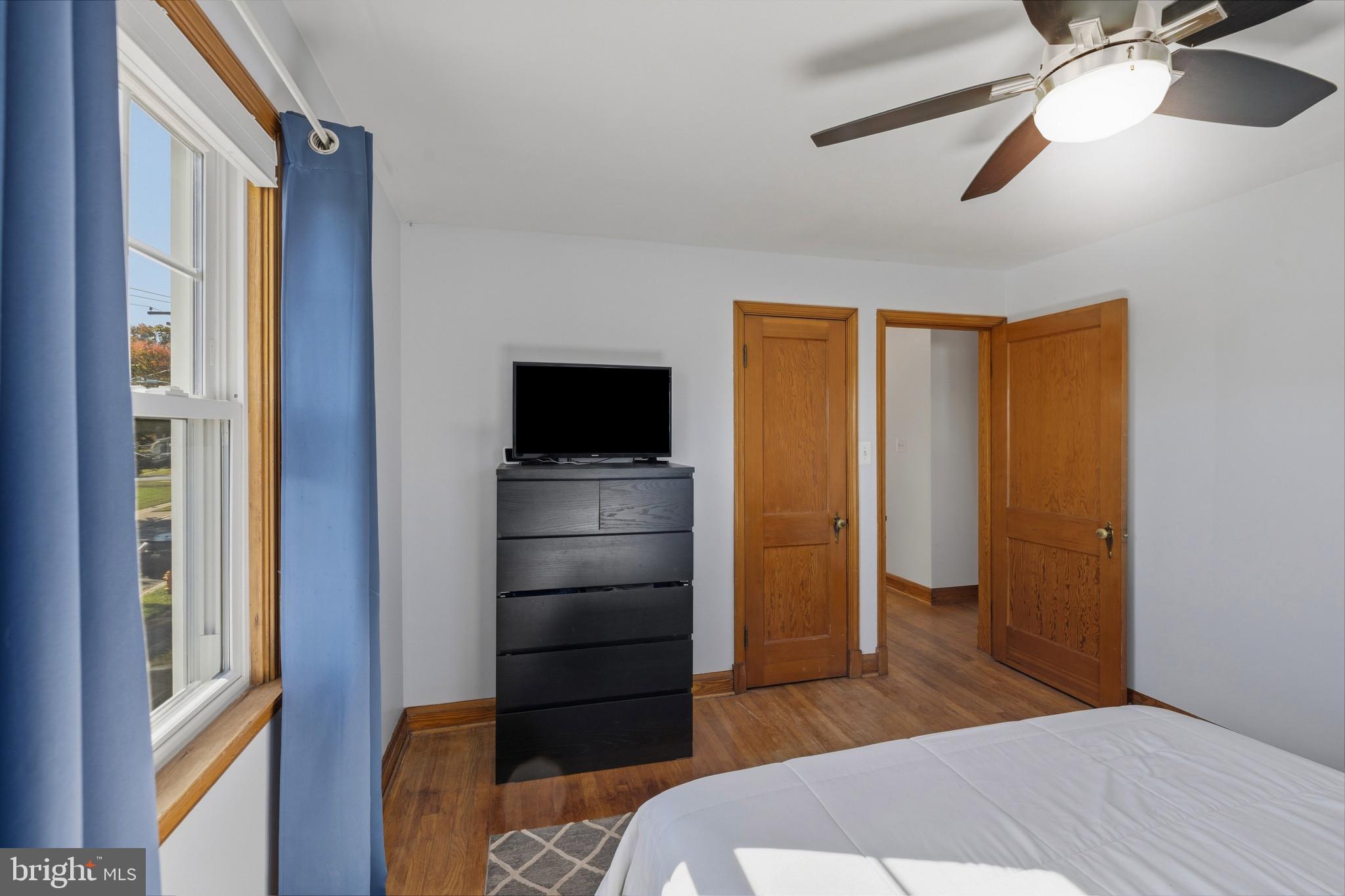 1246 Elm Road Baltimore, MD 21227 - Photo 12 of 27 Primary bedroom