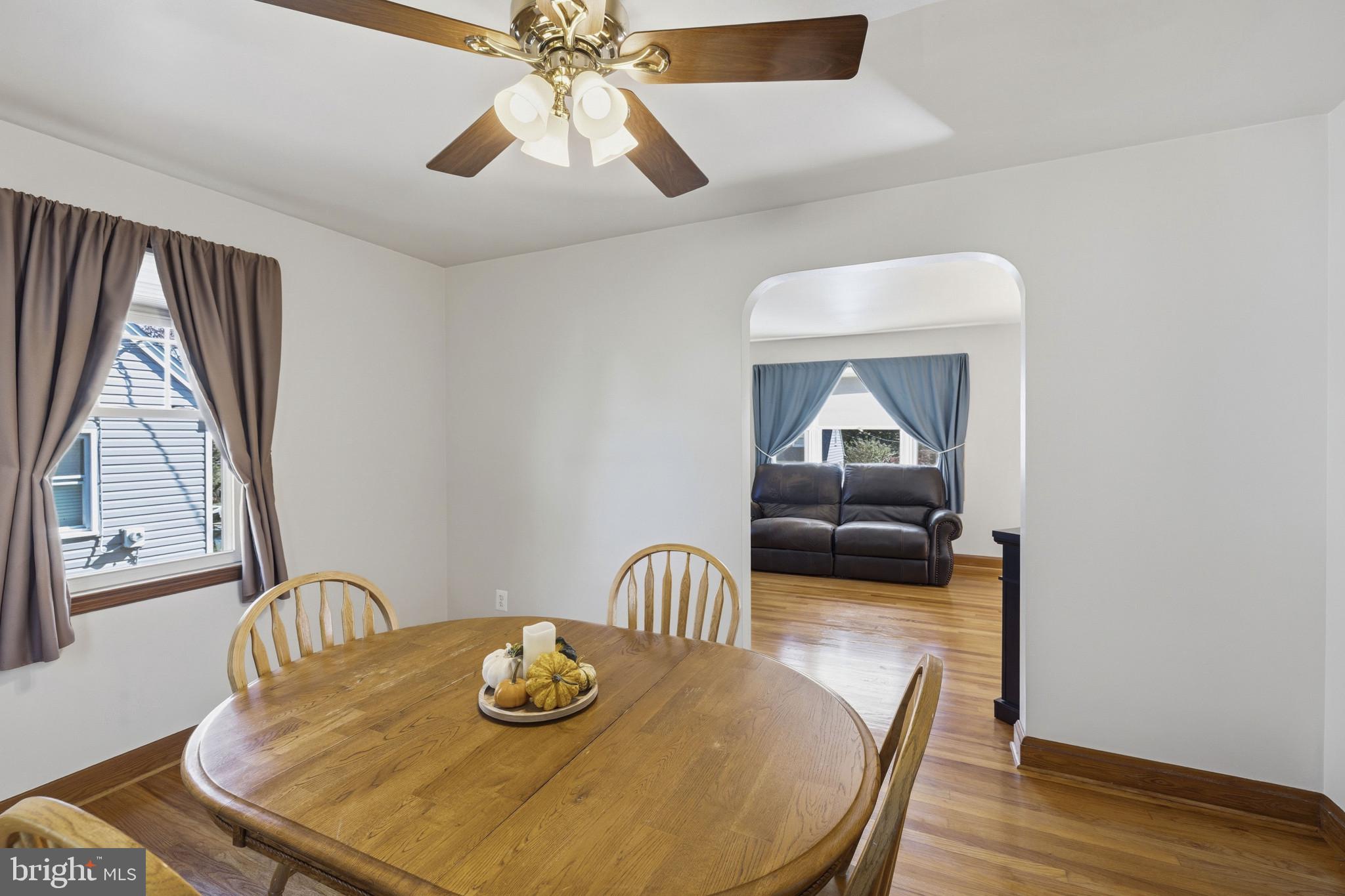 1246 Elm Road Baltimore, MD 21227 - Photo 9 of 27 Dining room