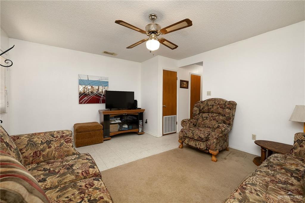 2201 South Jackson Road, Unit 9J Pharr, TX 78577 - Photo 3 of 21