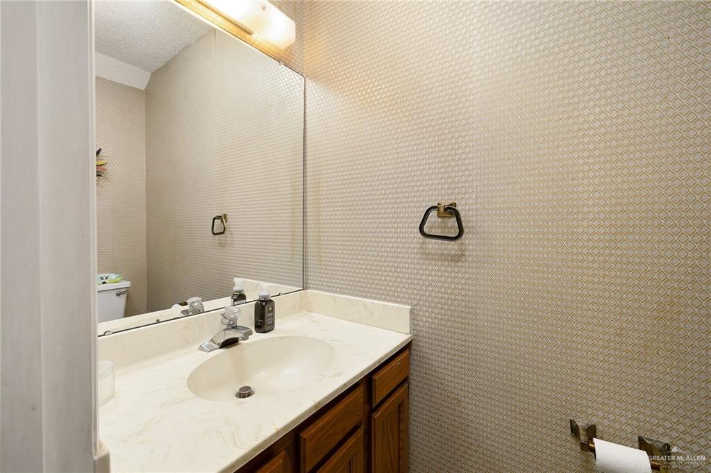 2201 South Jackson Road, Unit 9J Pharr, TX 78577 - Photo 7 of 21