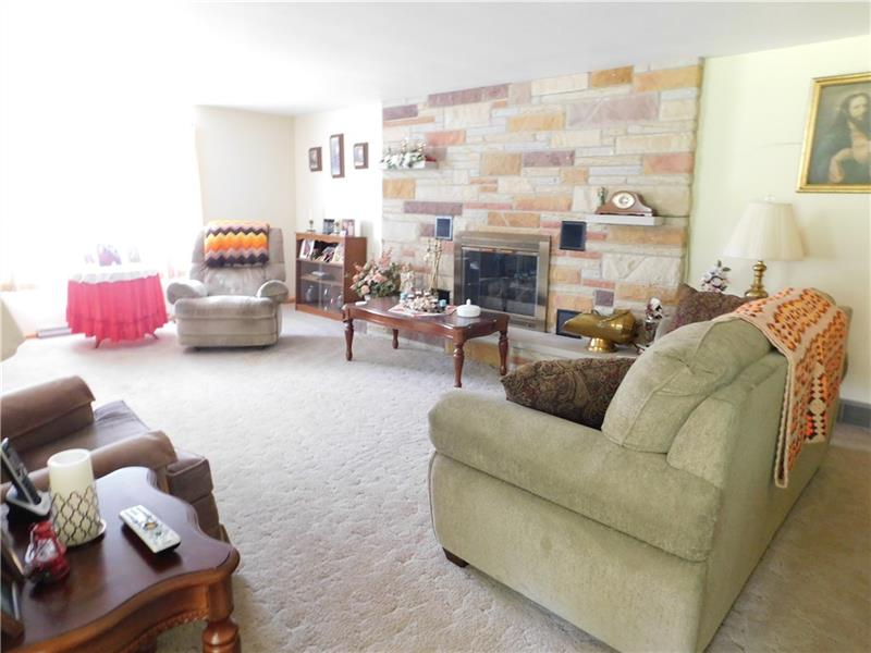 454 Beaver Street Rochester, PA 15074 - Photo 3 of 17