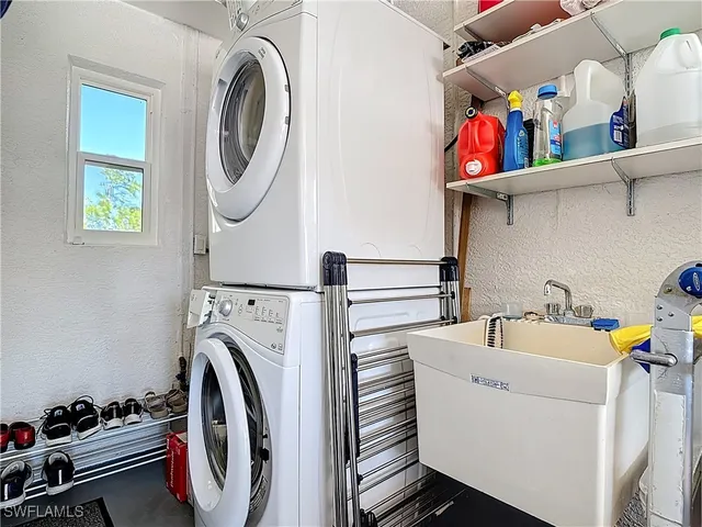 $279,000 | 2271 Valparaiso Boulevard, North Fort Myers, FL 33917