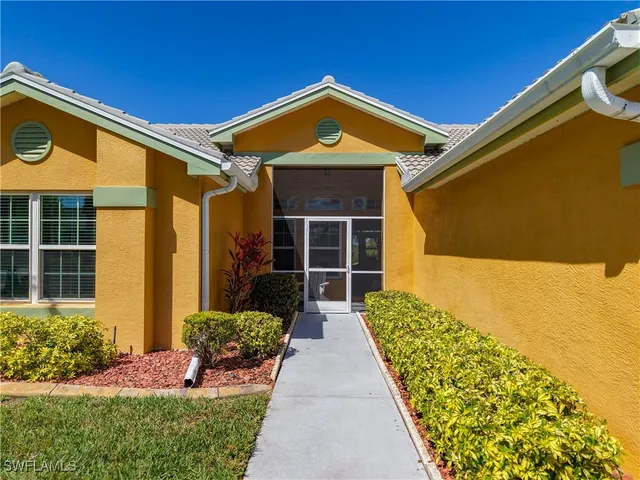 $279,000 | 2271 Valparaiso Boulevard, North Fort Myers, FL 33917