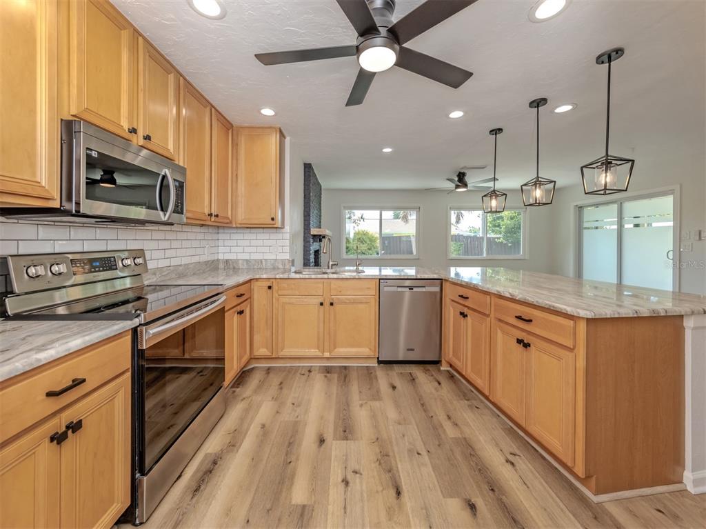 541 Carmel Road Venice, FL 34293 - Photo 8 of 52