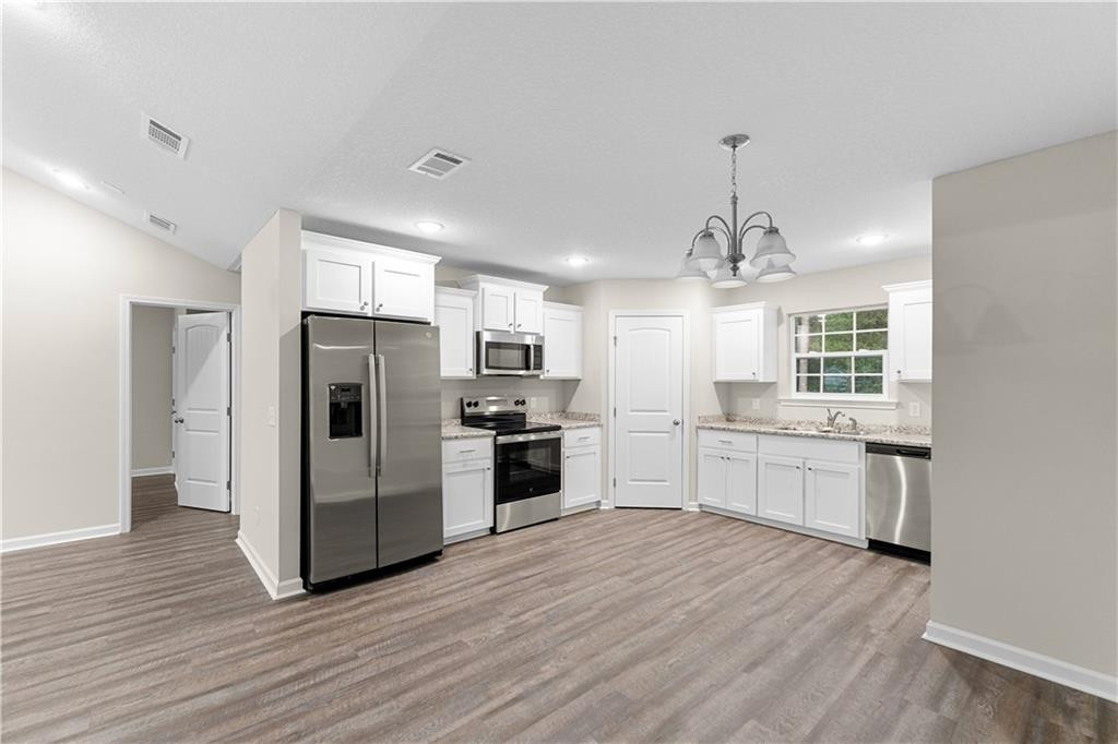 110 Pine Ridge Road Jesup, GA 31545 - Photo 6 of 15