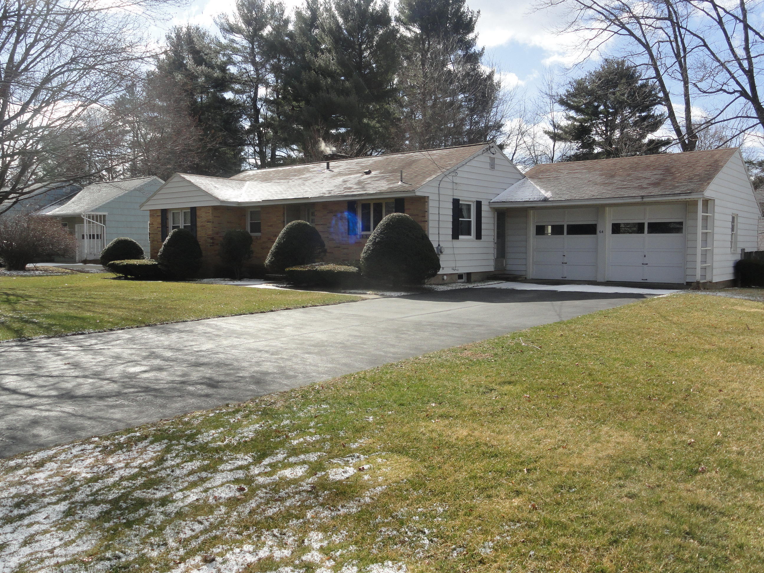 64 Kittredge Road Pittsfield, MA 01201 - Photo 13 of 13 DSC04966