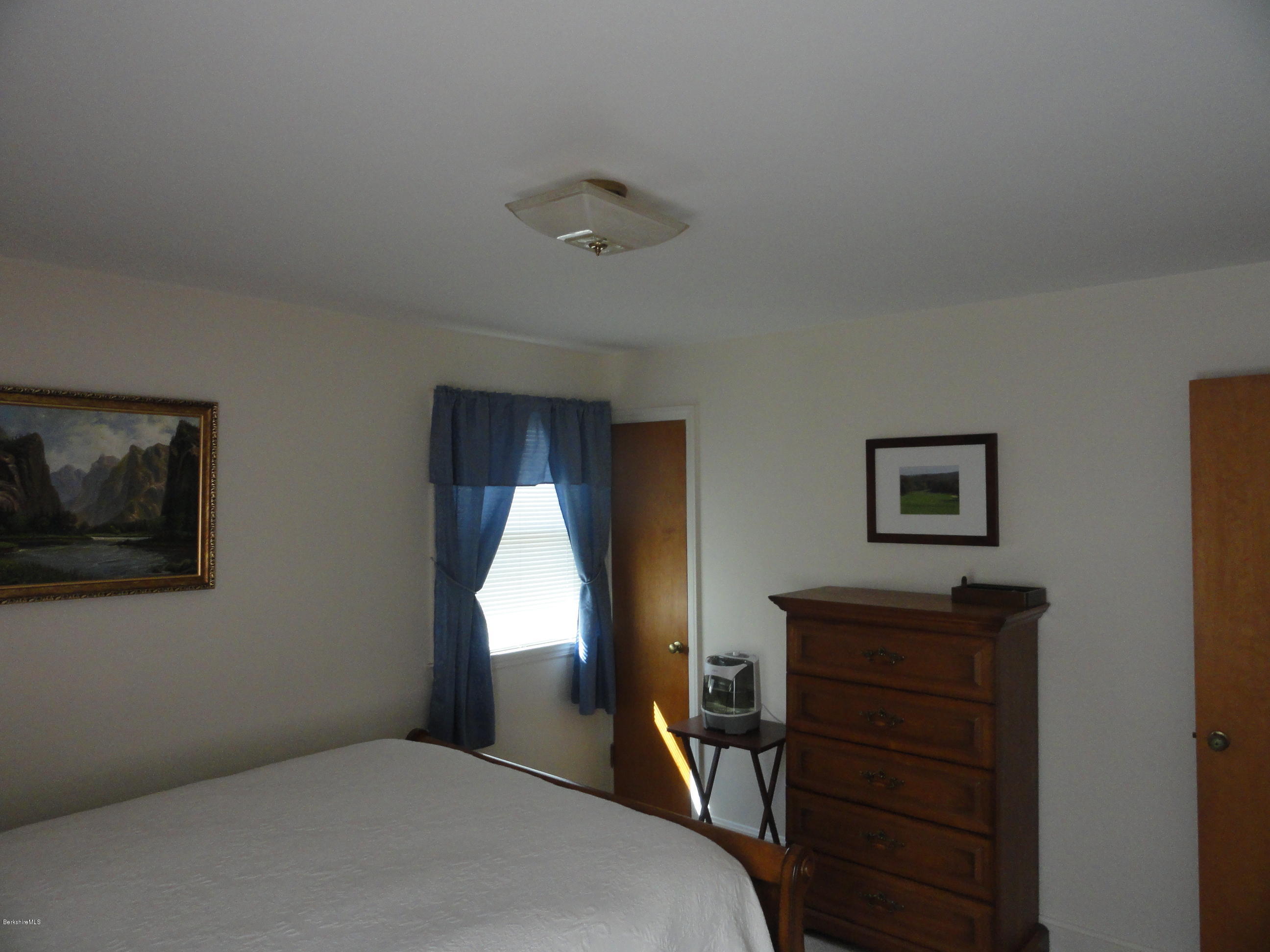 64 Kittredge Road Pittsfield, MA 01201 - Photo 7 of 13 DSC04898