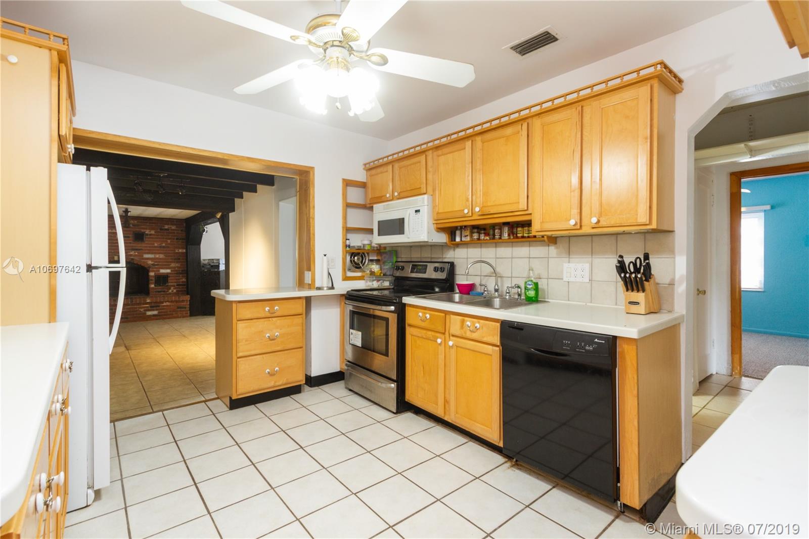 111 Allen Road West Park, FL 33023 - Photo 4 of 14 Gallery Image 4