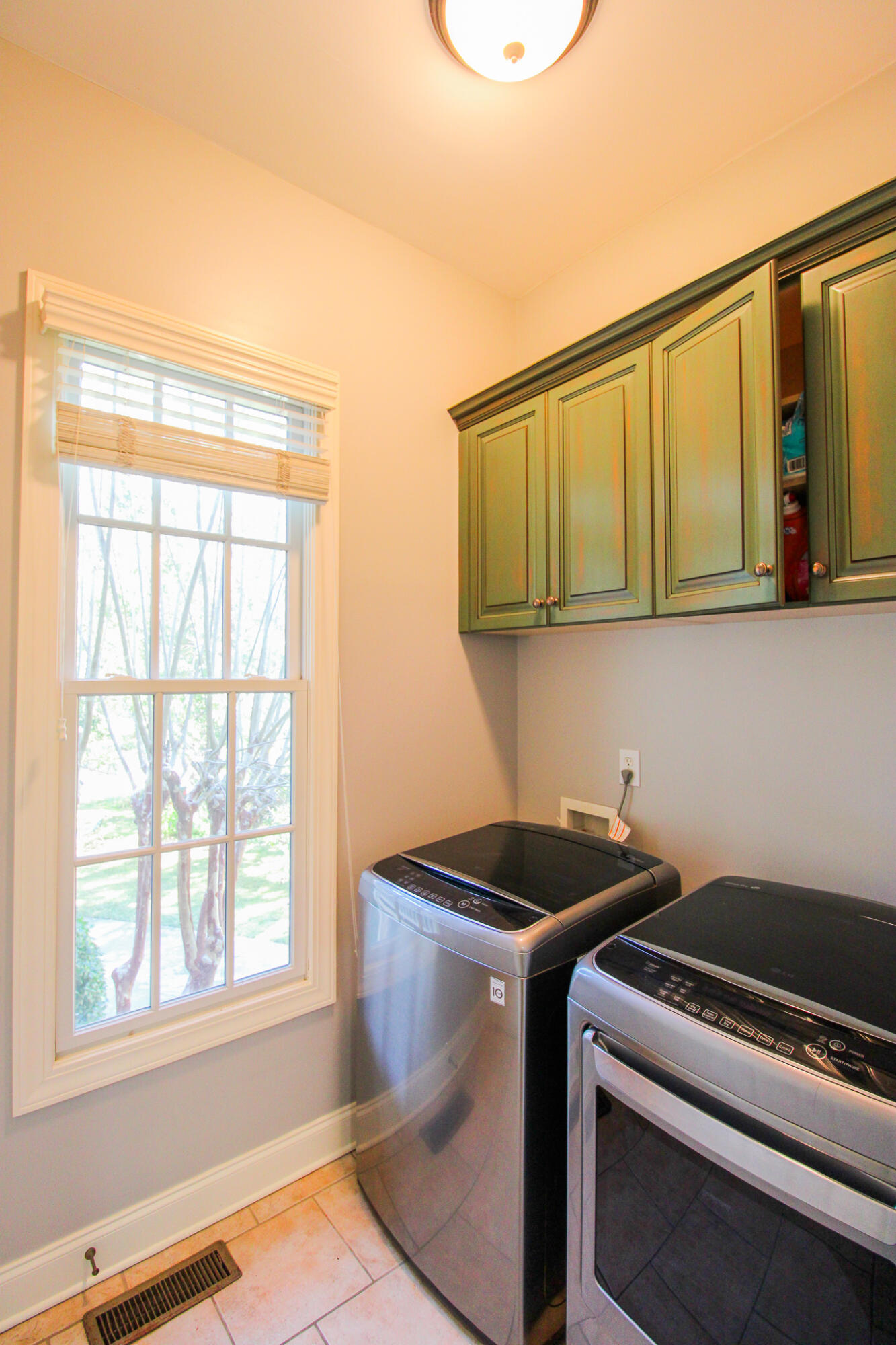 1666 Back Creek Road Charleston, SC 29412 - Photo 13 of 34 4A65868B-9496-46F1-A044-4CD9227D82FA