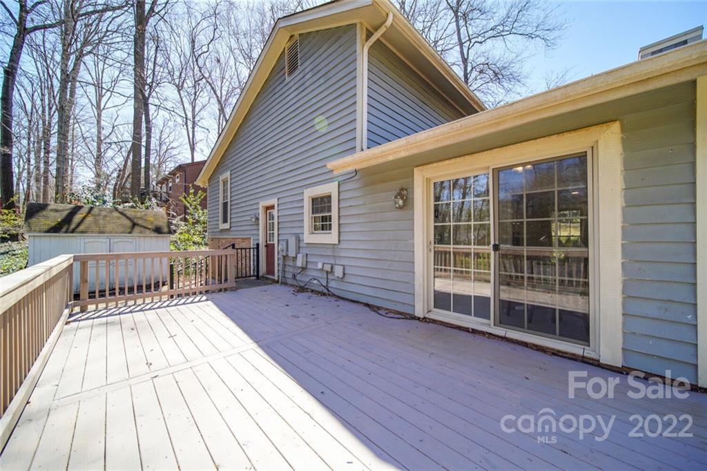 8437 Barncliff Road Charlotte, NC 28227 - Photo 8 of 41 Gallery Image 8