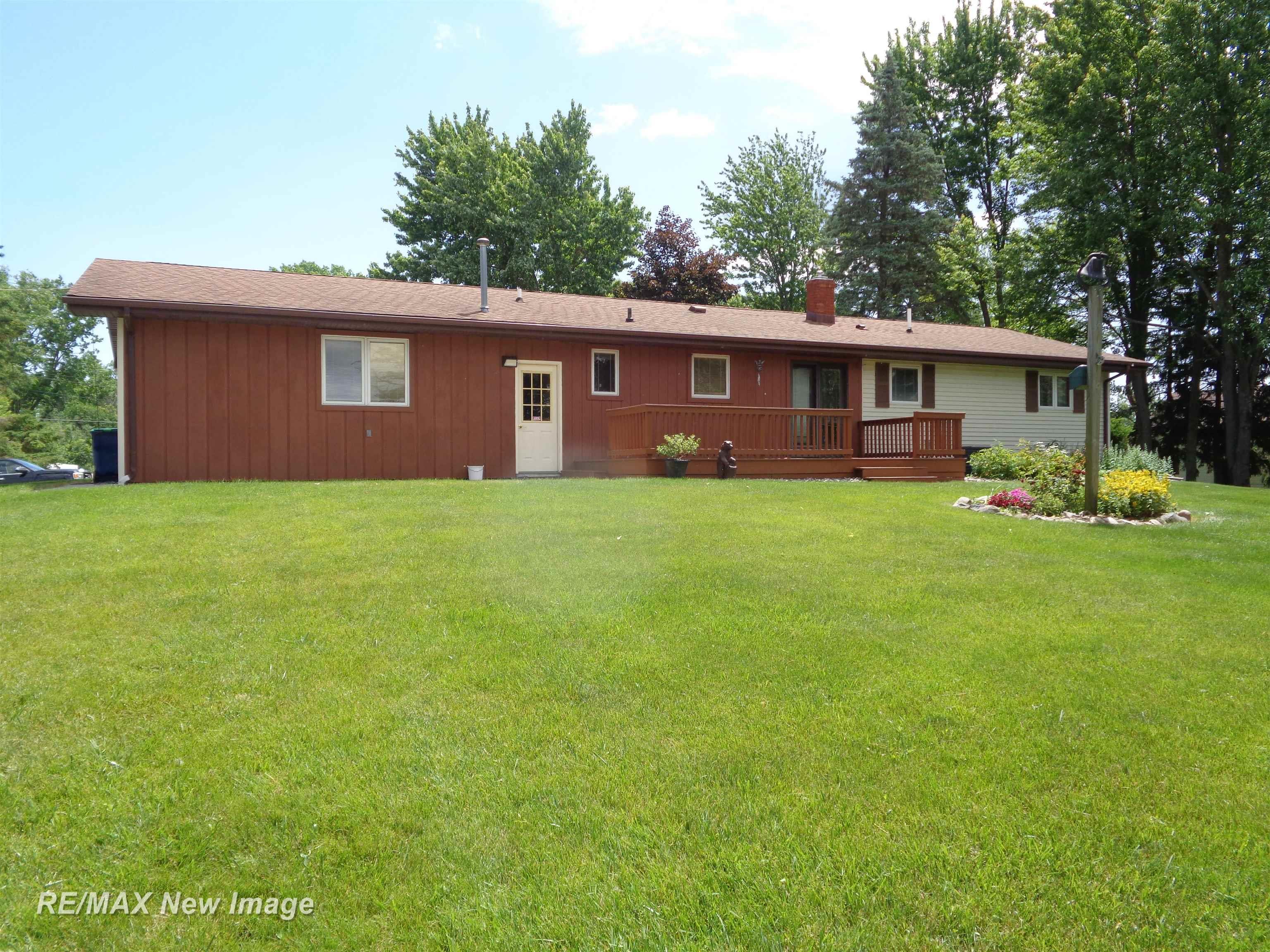 3980 East Road Saginaw, MI 48601 - Photo 33 of 44 50144522-5b01108b-3ec0-4c80-809a-333d154ec560.JPG