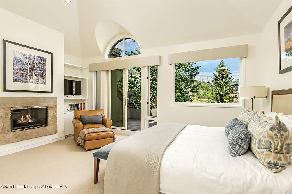 381 Ridge Road, Unit B2 Snowmass Village, CO 81615 - Photo 13 of 27 Master Bedroom