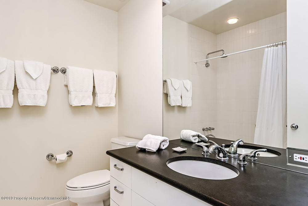 381 Ridge Road, Unit B2 Snowmass Village, CO 81615 - Photo 26 of 27 Downstairs Guest Bath