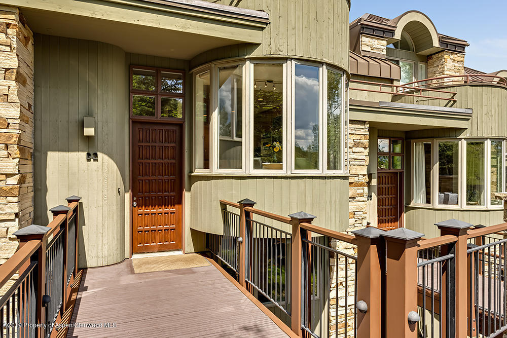 381 Ridge Road, Unit B2 Snowmass Village, CO 81615 - Photo 3 of 27 Entry B-2