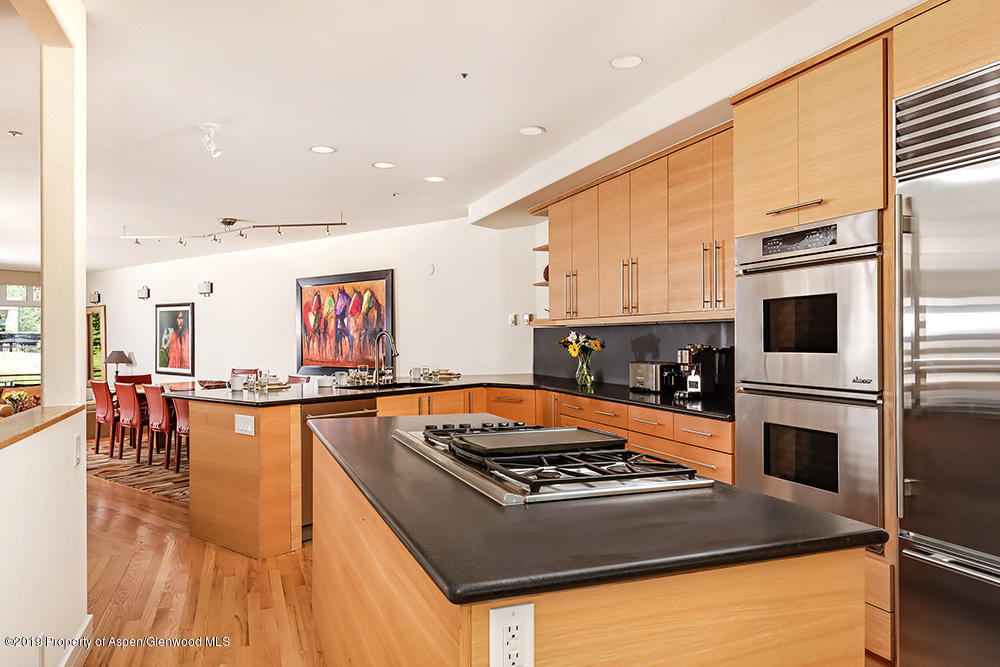 381 Ridge Road, Unit B2 Snowmass Village, CO 81615 - Photo 9 of 27 Kitchen, Dining Area