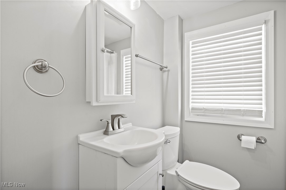 8010 Baumhart Road Amherst, OH 44001 - Photo 28 of 50 Bathroom second floor