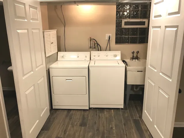 $2,500 | 819 Tomawadee Drive, Park Ridge, IL 60068