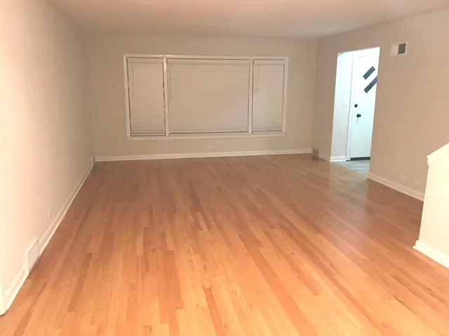 $2,500 | 819 Tomawadee Drive, Park Ridge, IL 60068