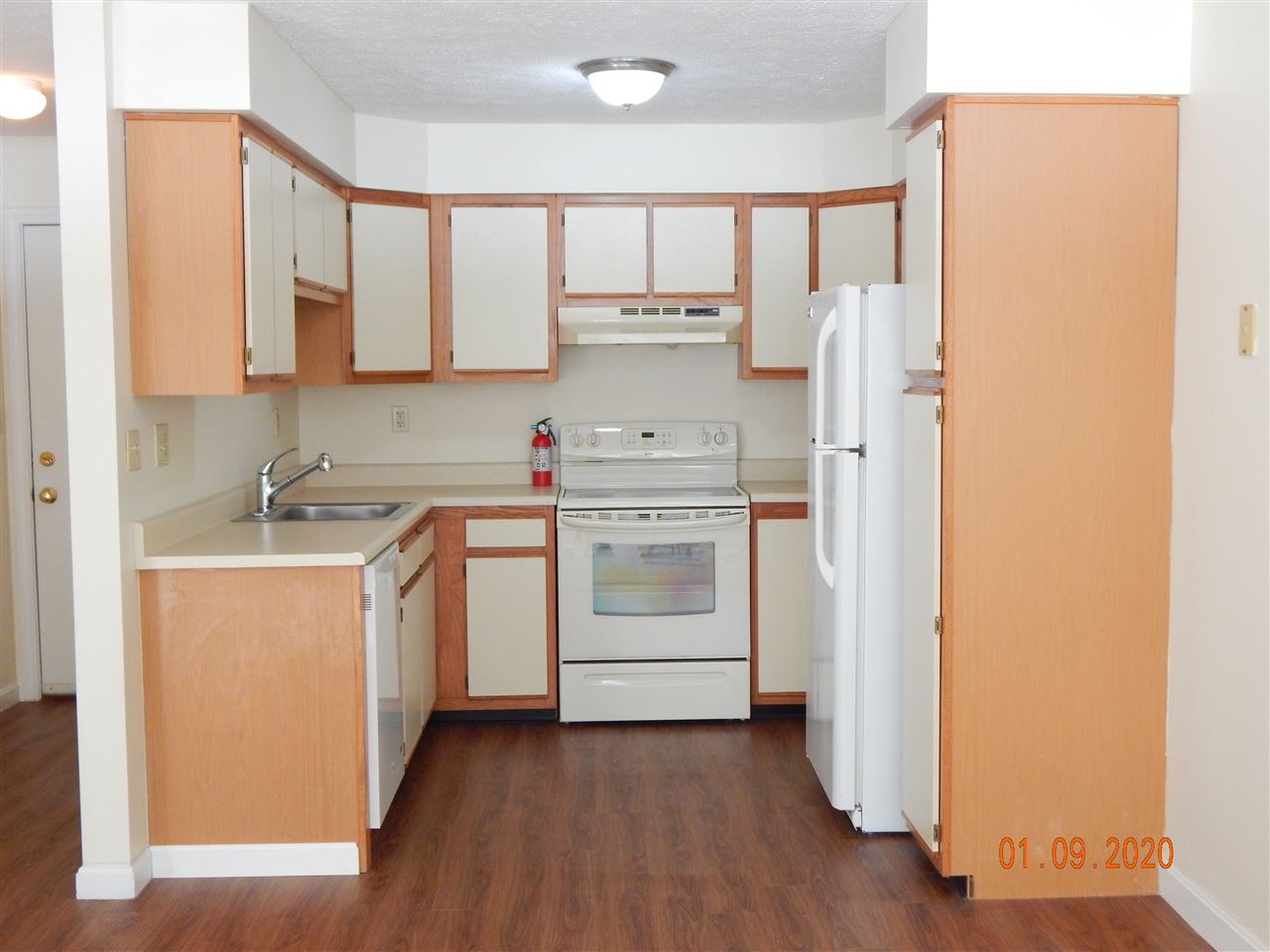 1991 Bodwell Road, Unit 2 Manchester, NH 03109 - Photo 3 of 36