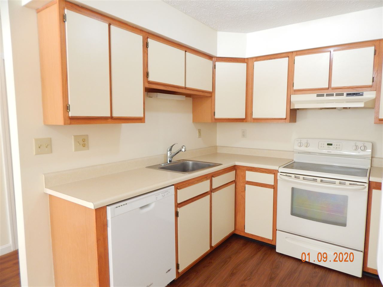 1991 Bodwell Road, Unit 2 Manchester, NH 03109 - Photo 4 of 36