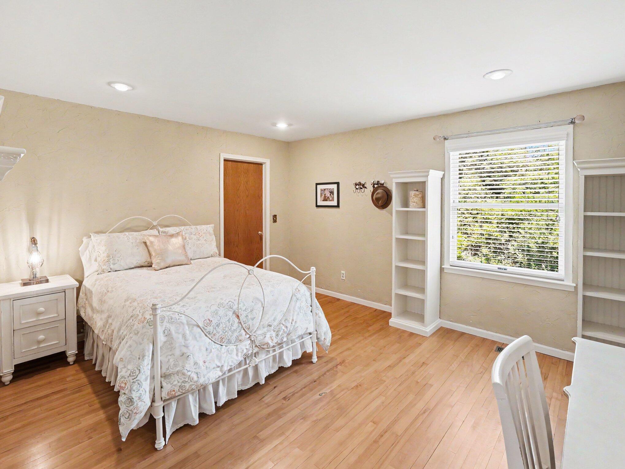 8698 Warner Road Saline, MI 48176 - Photo 38 of 80 Bedroom 3