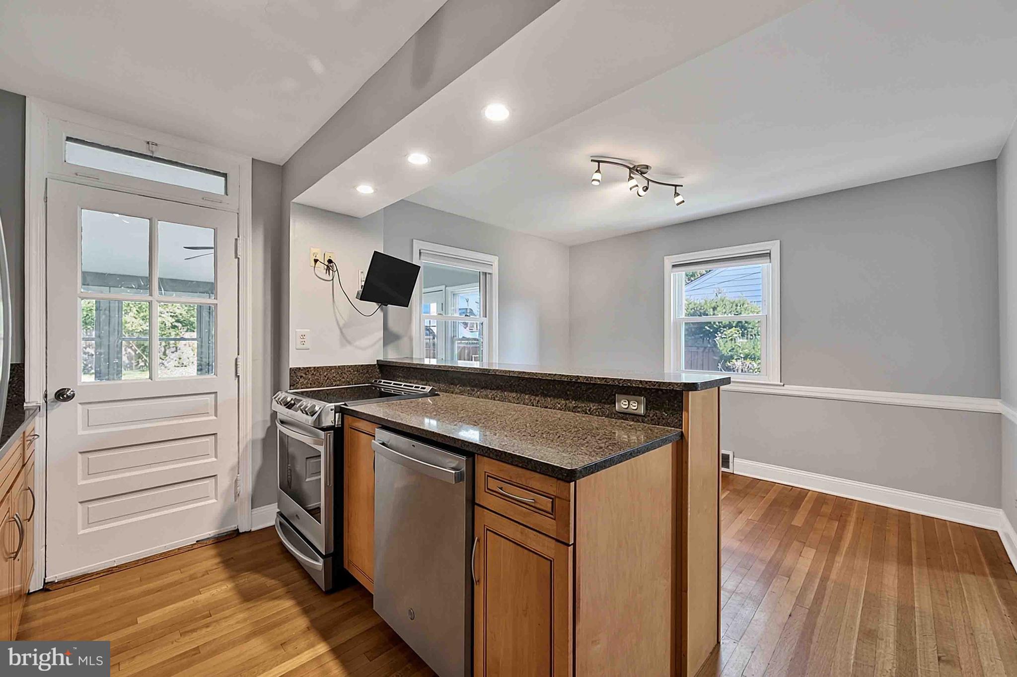 3713 1st Road South Arlington, VA 22204 - Photo 21 of 58 Gallery Image 21