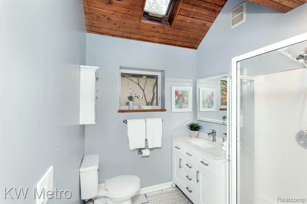 3462 Hazelton Avenue Rochester Hills, MI 48307 - Photo 32 of 44