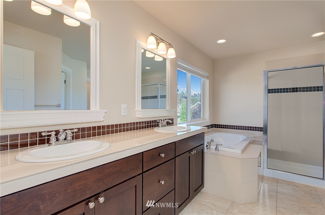 3915 185th Place Southeast Bothell, WA 98012 - Photo 14 of 22 Gallery Image 14