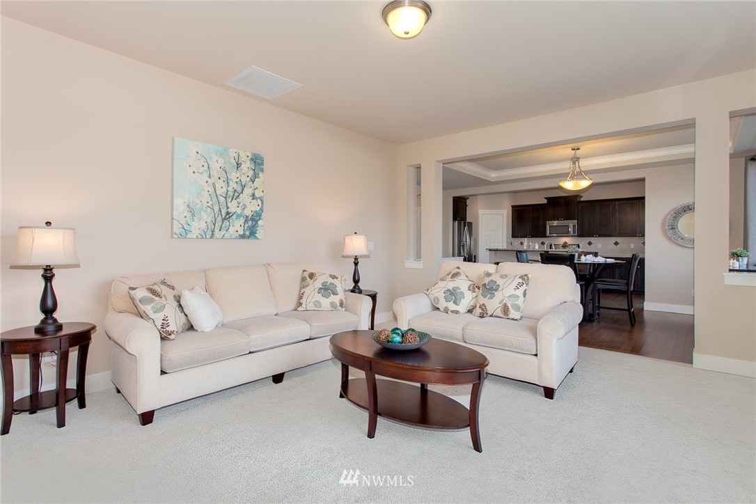3915 185th Place Southeast Bothell, WA 98012 - Photo 5 of 22 Gallery Image 5