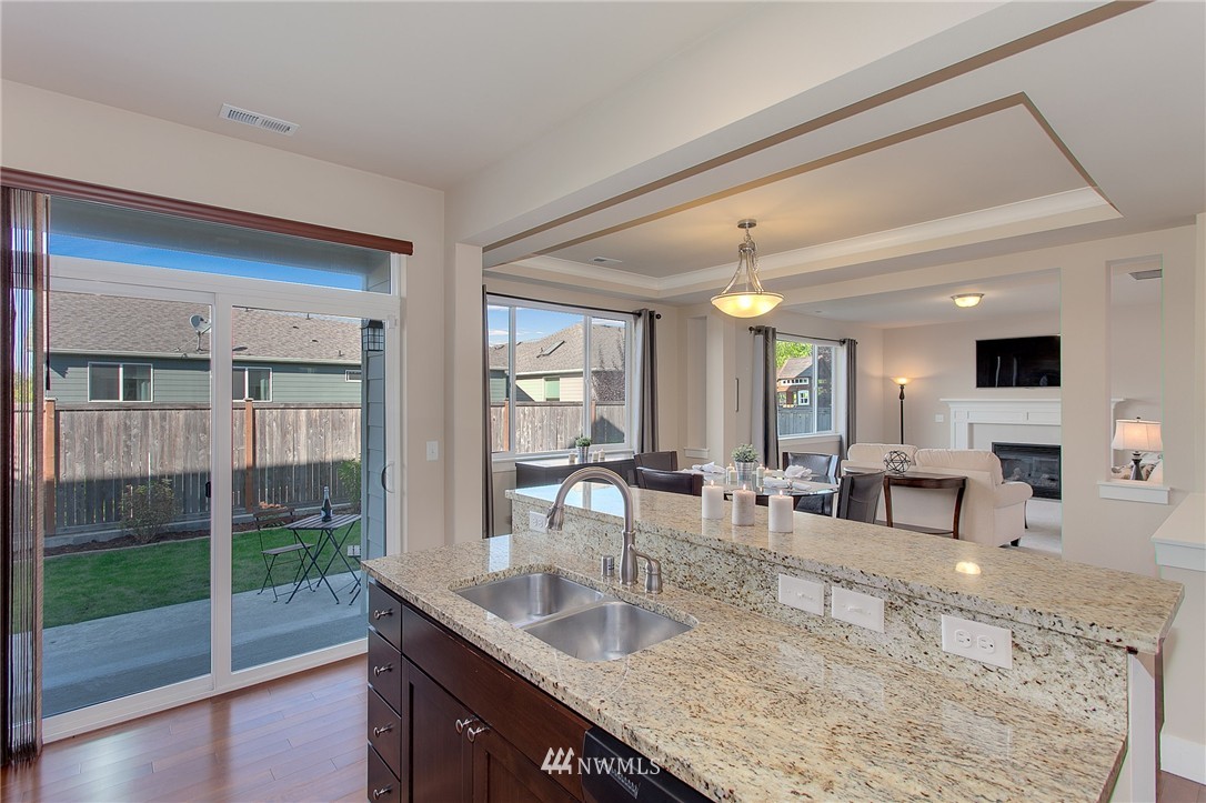 3915 185th Place Southeast Bothell, WA 98012 - Photo 7 of 22 Gallery Image 7