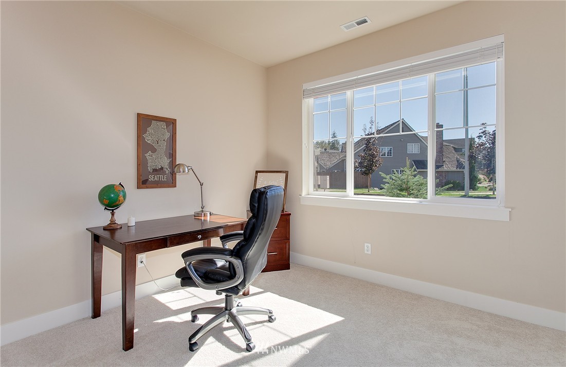 3915 185th Place Southeast Bothell, WA 98012 - Photo 10 of 22 Gallery Image 10