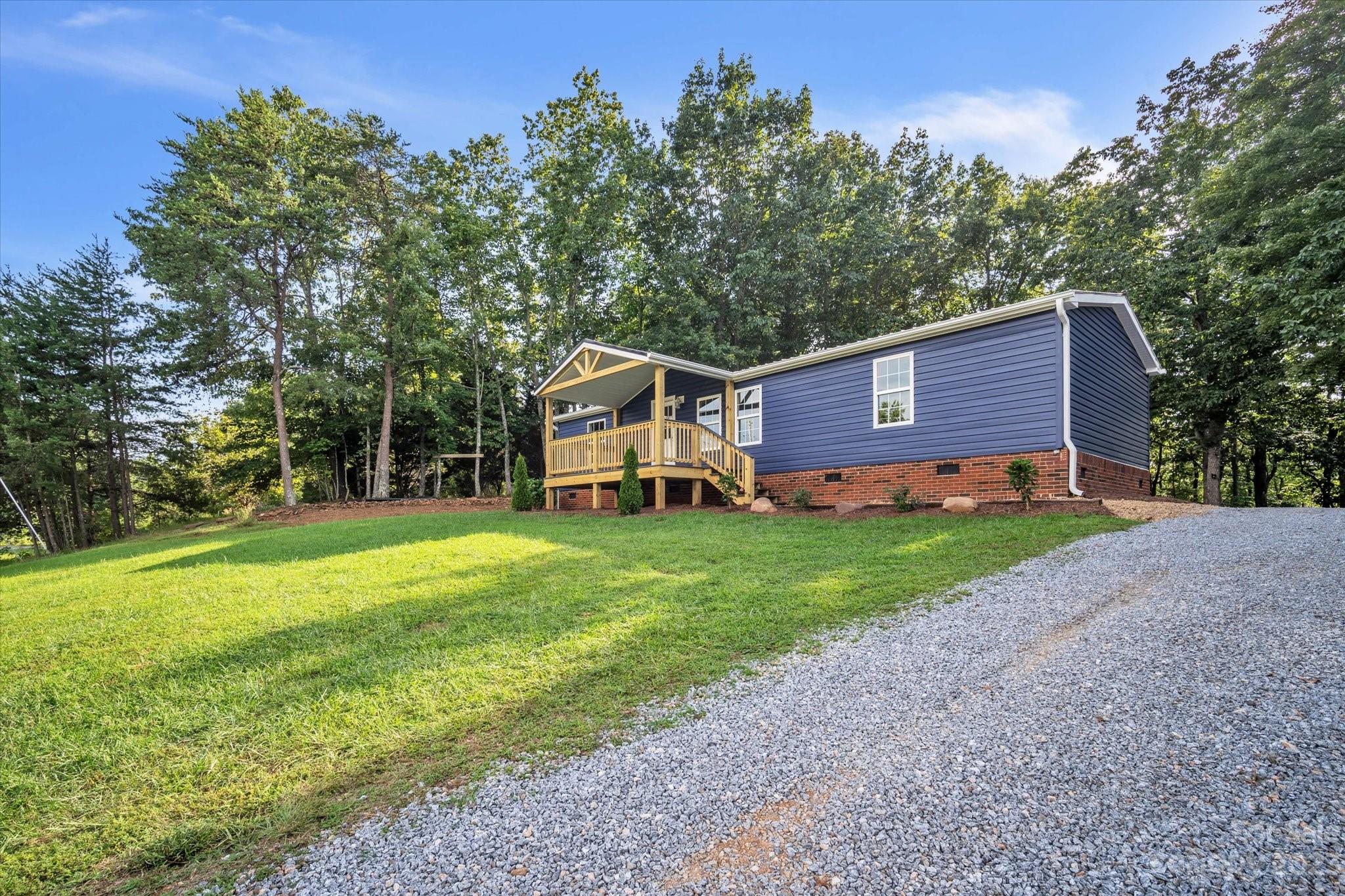 1109 Deer Park Road Nebo, NC 28761 - Photo 3 of 41 Gallery Image 3