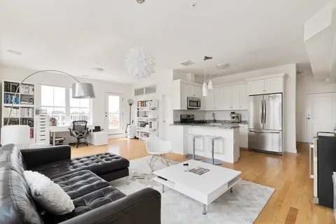 $4,500 | 70 Prospect Street, Unit 403, Somerville, MA 02143