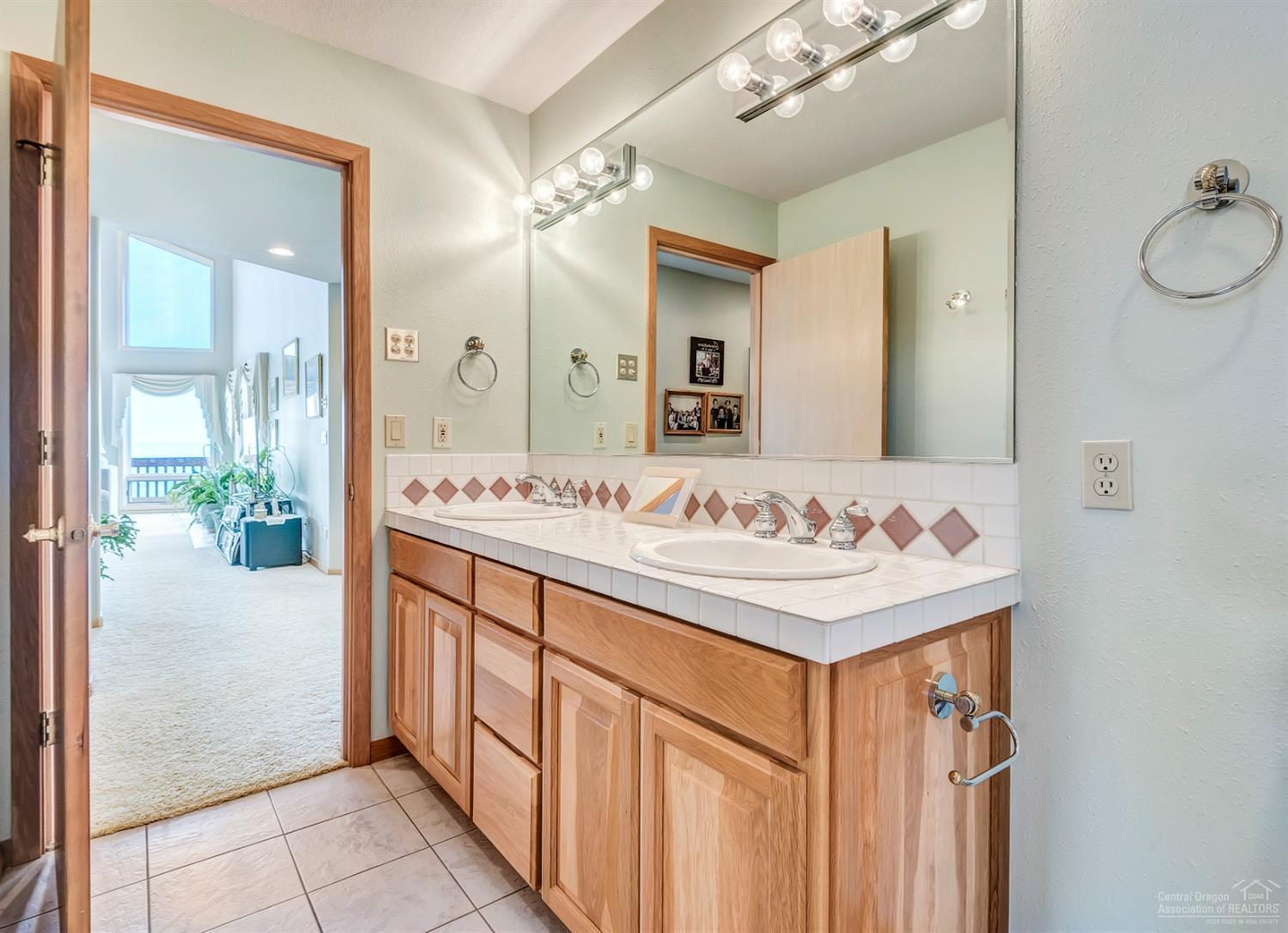 3194 Northeast Yellowpine Road Prineville, OR 97754 - Photo 17 of 25 Additional Photo