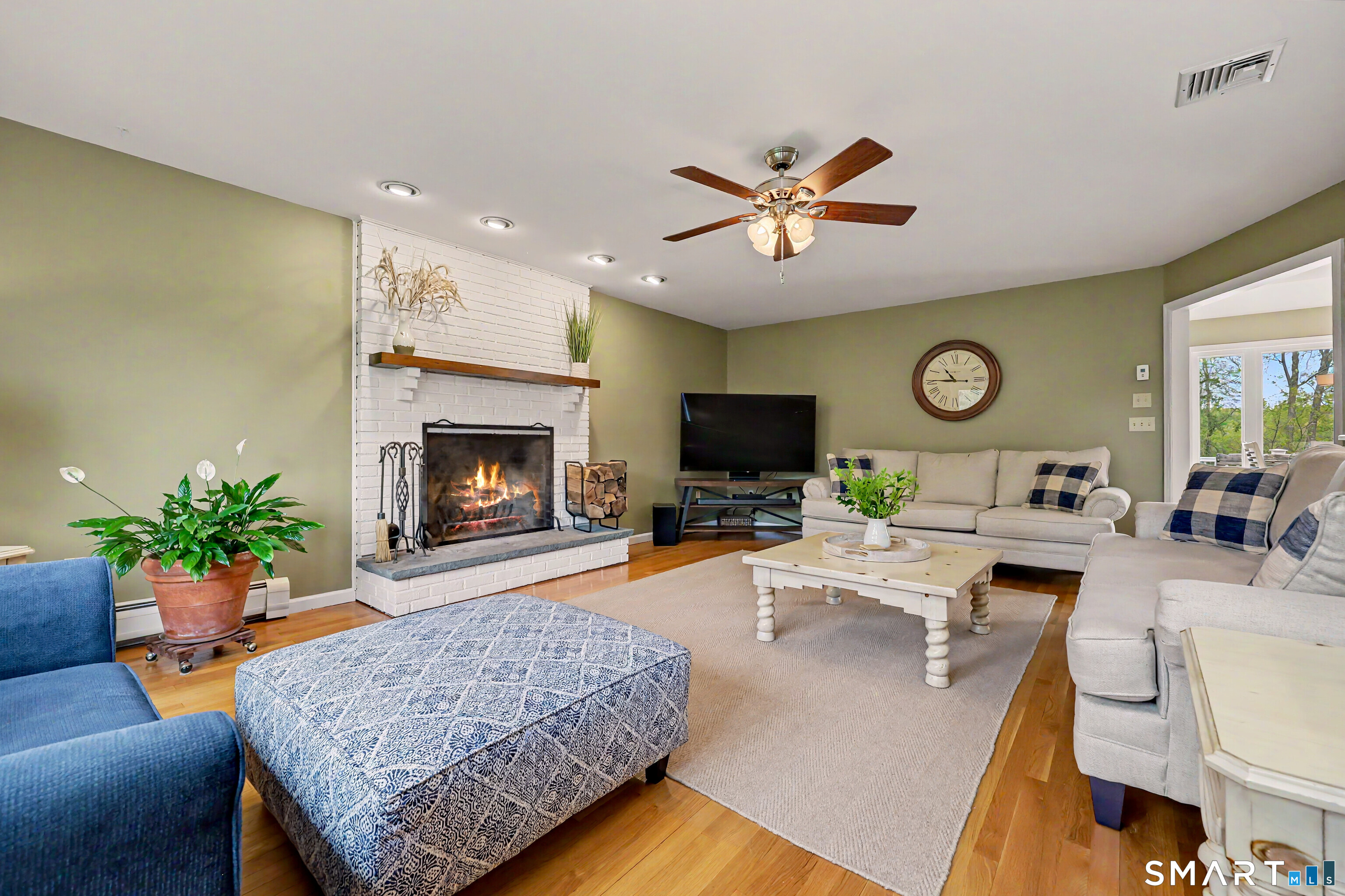 49 Georges Lane Monroe, CT 06468 - Photo 5 of 33
