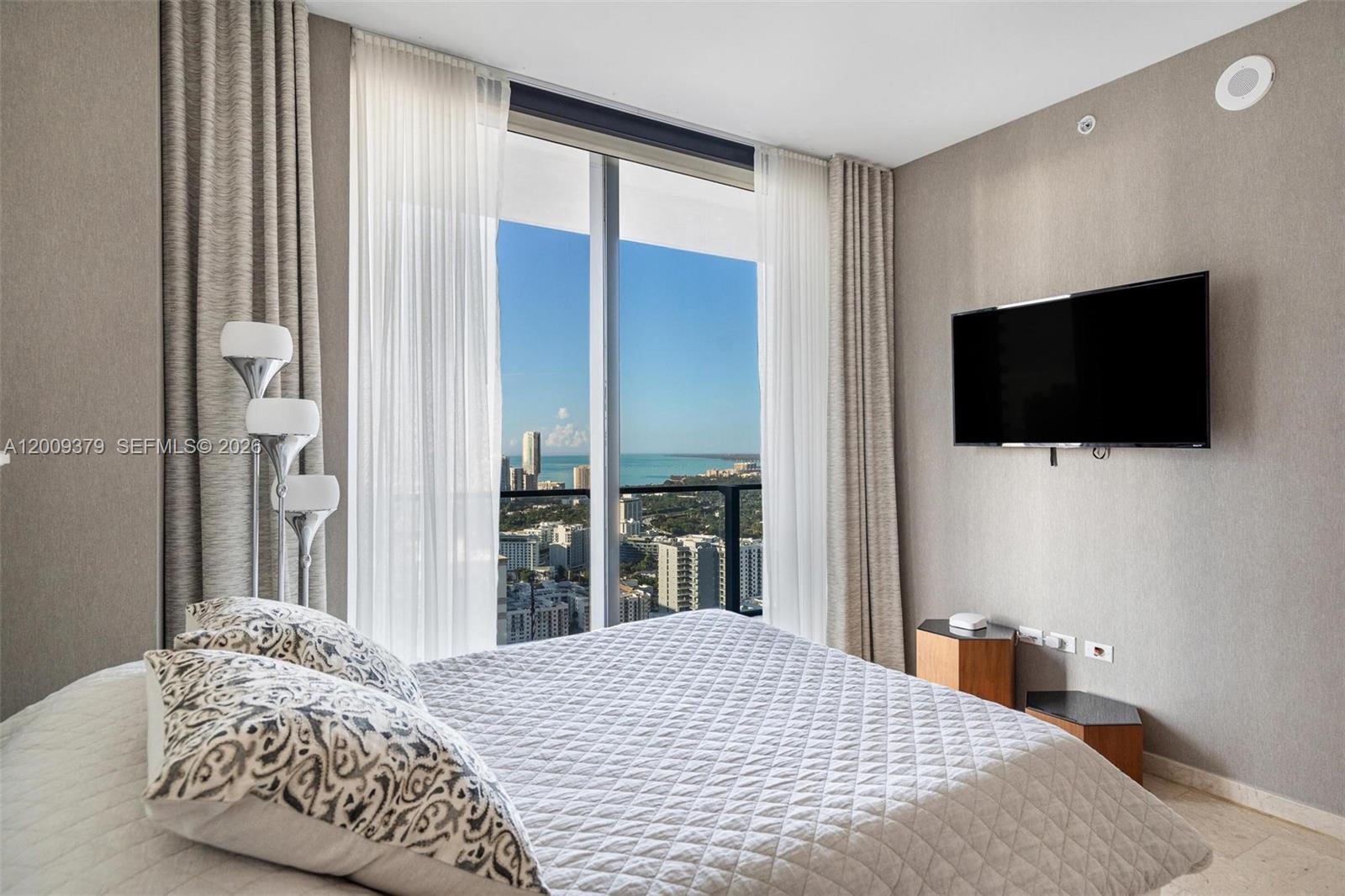 88 Southwest 7th Street, Unit 3801 Miami, FL 33130 - Photo 33 of 87
