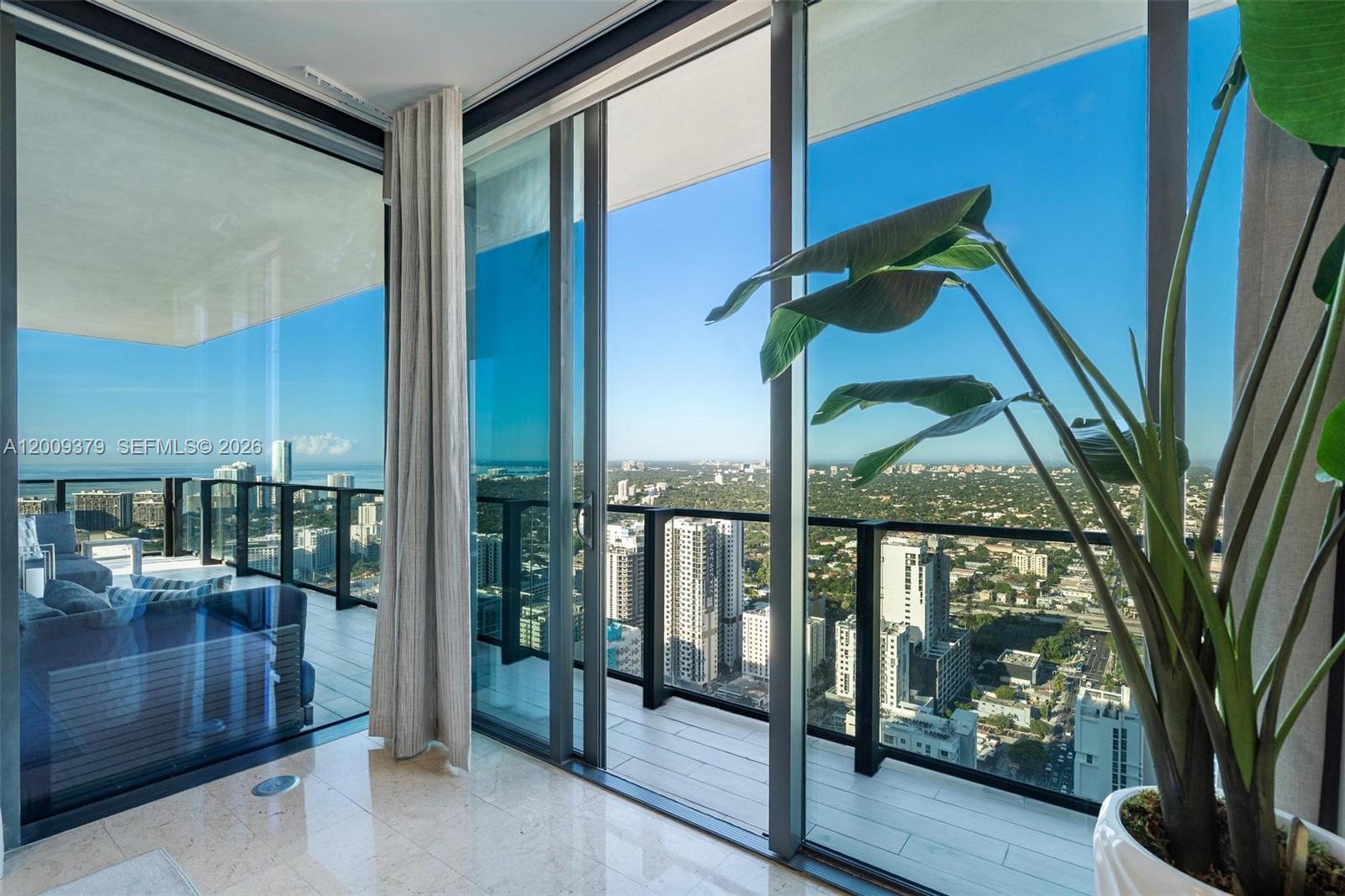 88 Southwest 7th Street, Unit 3801 Miami, FL 33130 - Photo 37 of 87