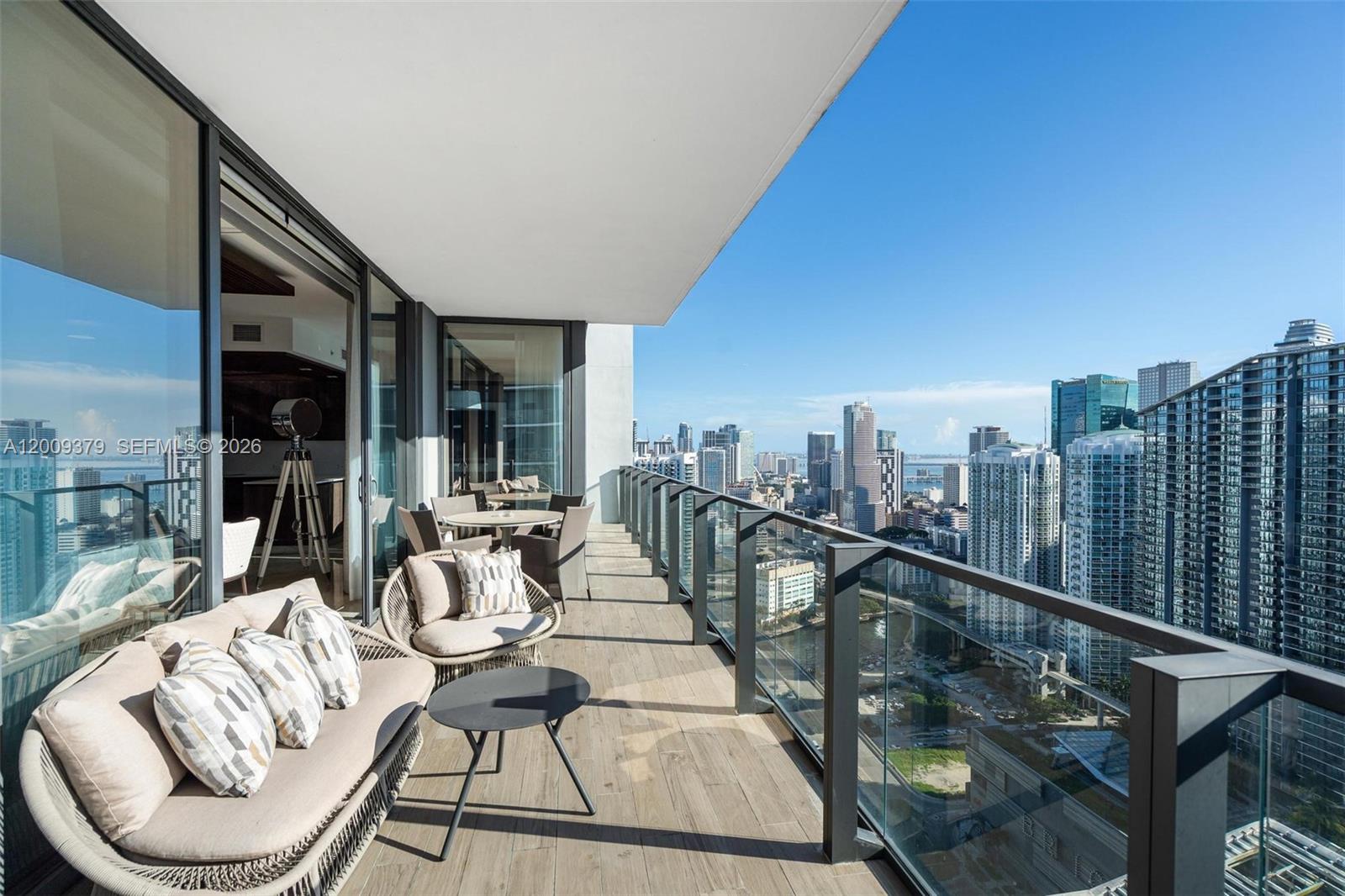 88 Southwest 7th Street, Unit 3801 Miami, FL 33130 - Photo 47 of 87